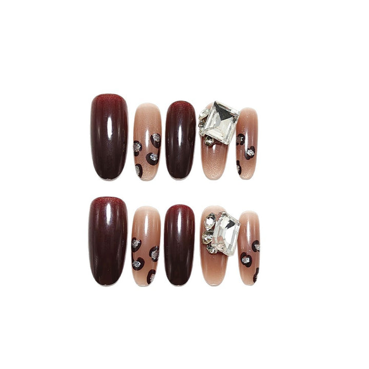 Artificial nails with luxurious glitter accents Bowlift