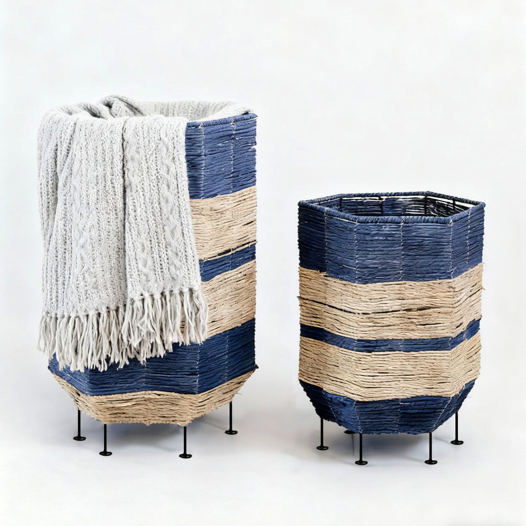 Decorative laundry basket with metal legs Bowlift