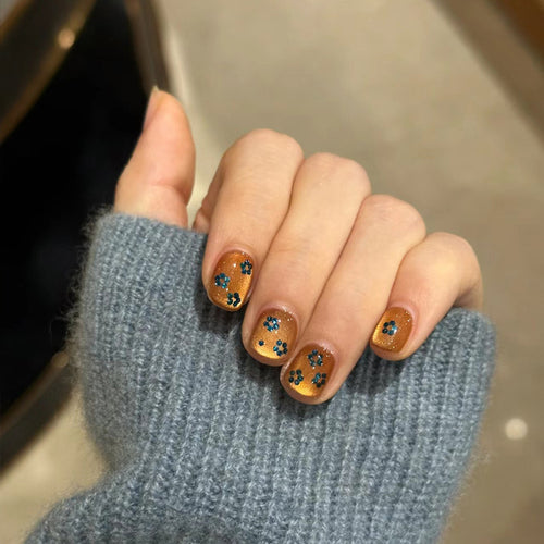 Floral Accent Gel Nail Art Bowlift