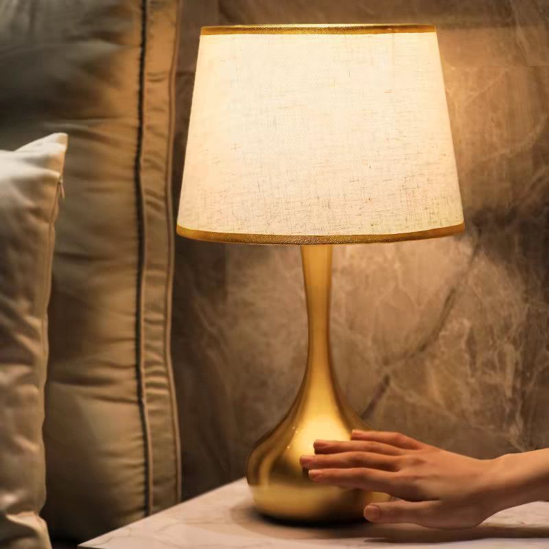 Elegant Gold Accent Table Lamp