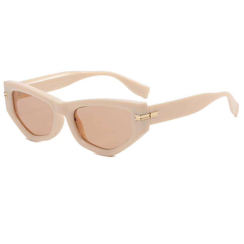 Women's trendy Cat-Eye sunglasses with painted frame and accentuated metal details Bowlift