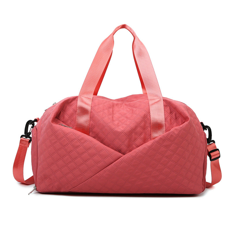 Sporty travel bag with elegant quilted pattern Bowlift