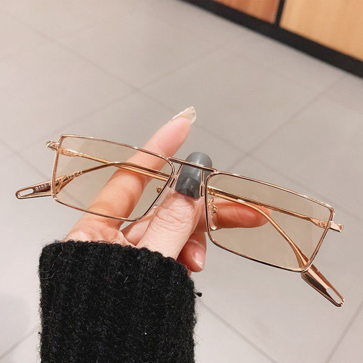 Fashionable Rectangular Sunglasses Bowlift