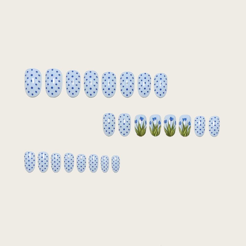 Artificial Nails in the Stylish Blue Flower Design Bowlift