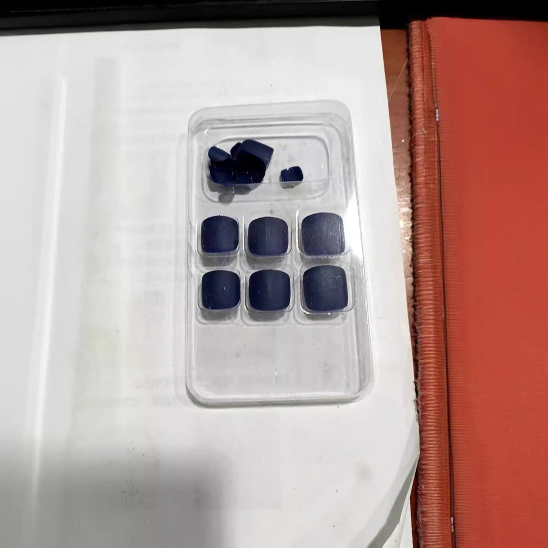 Smooth Matte Press-On Nail Set Bowlift