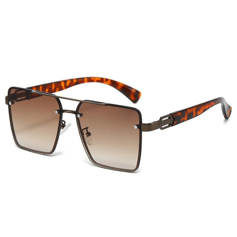 Women square sunglasses with elegant metal frame Bowlift