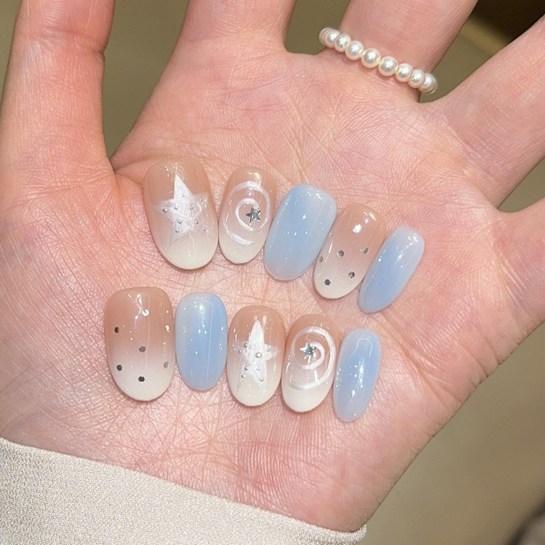 Artificial Nail Tips in Sparkling Star Design Bowlift
