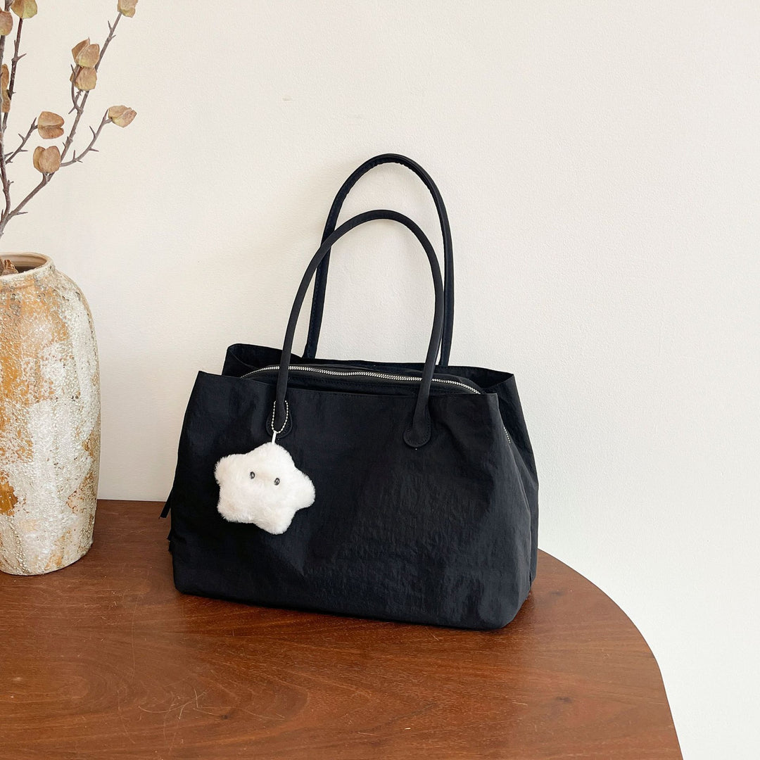 Elegant and Multifunctional Handbag Bowlift