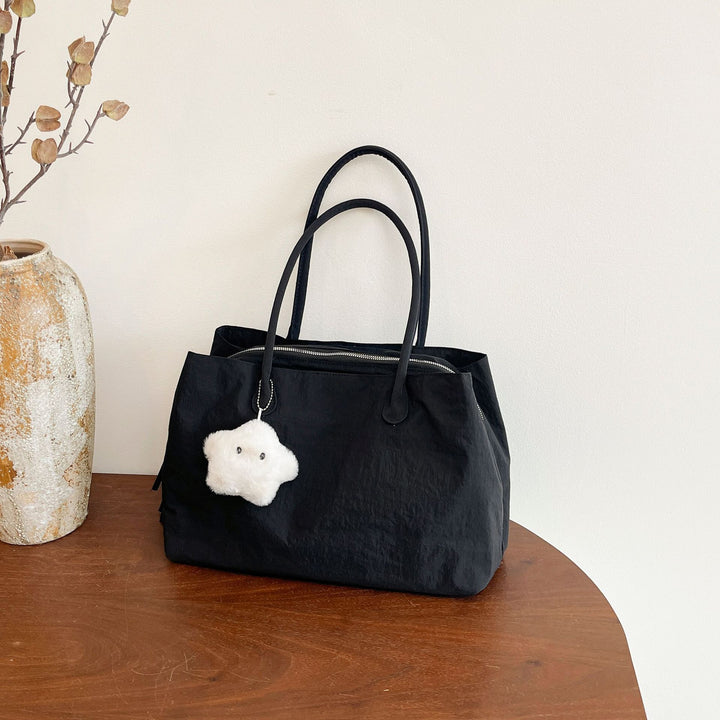 Elegant and Multifunctional Handbag Bowlift
