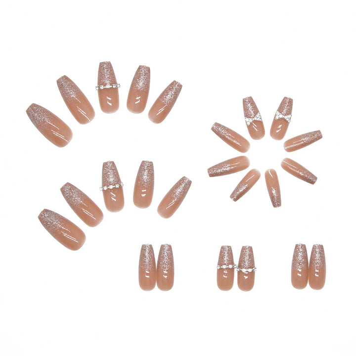 Elegant and sparkling artificial nails Bowlift