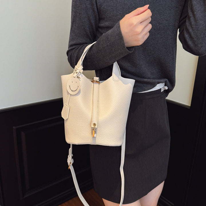 Chic Textured Shoulder Bag Bowlift
