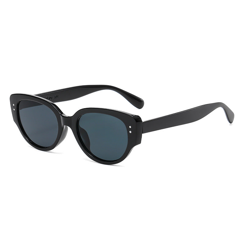 Ladies fashionable Cat-Eye glasses with trendy thick frame Bowlift