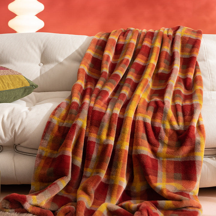 Cozy microfiber throw blanket with checkered pattern, extra soft thermal fleece and light heat effect Bowlift
