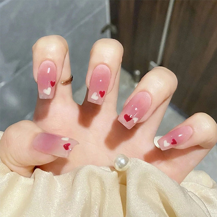 High-gloss artificial nails with rose effect Bowlift