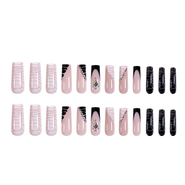 Exclusive artificial nails with glitter details and geometric designs Bowlift