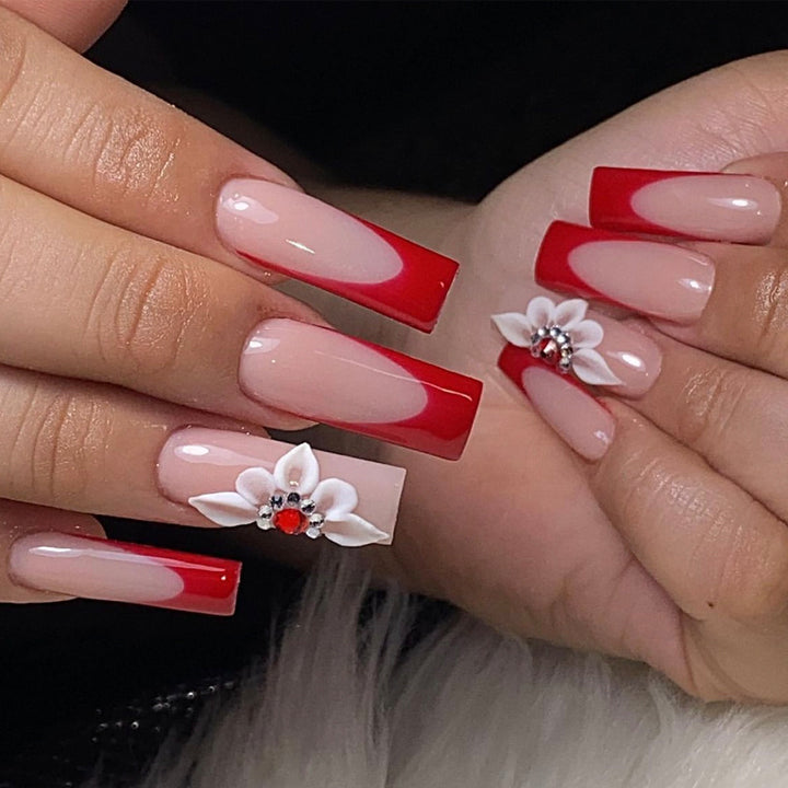 Glamorous Glittery Stiletto Press-On Nails Bowlift