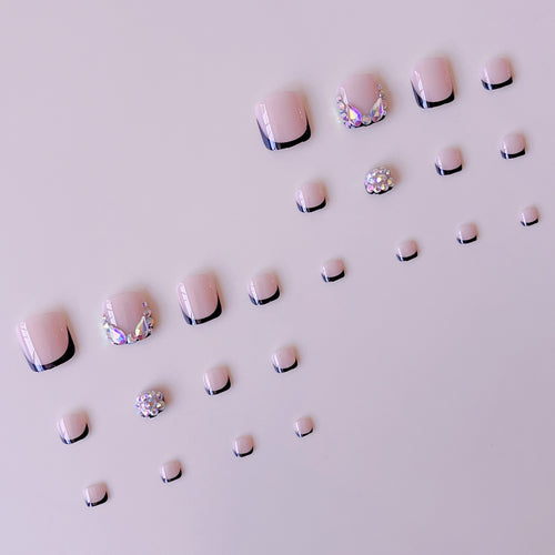 Nail art set with glamorous 3D decorations and elegant accents Bowlift