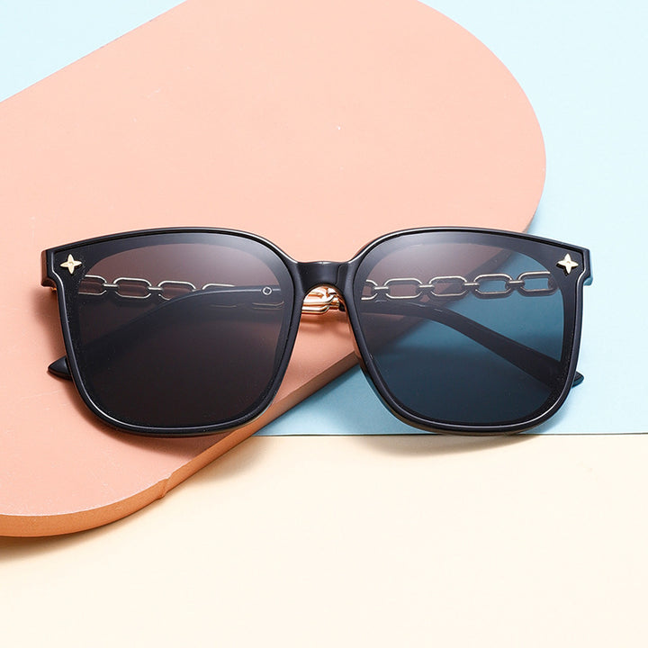 Women's Fashion Sunglasses with High-Quality Chain Detail Bowlift