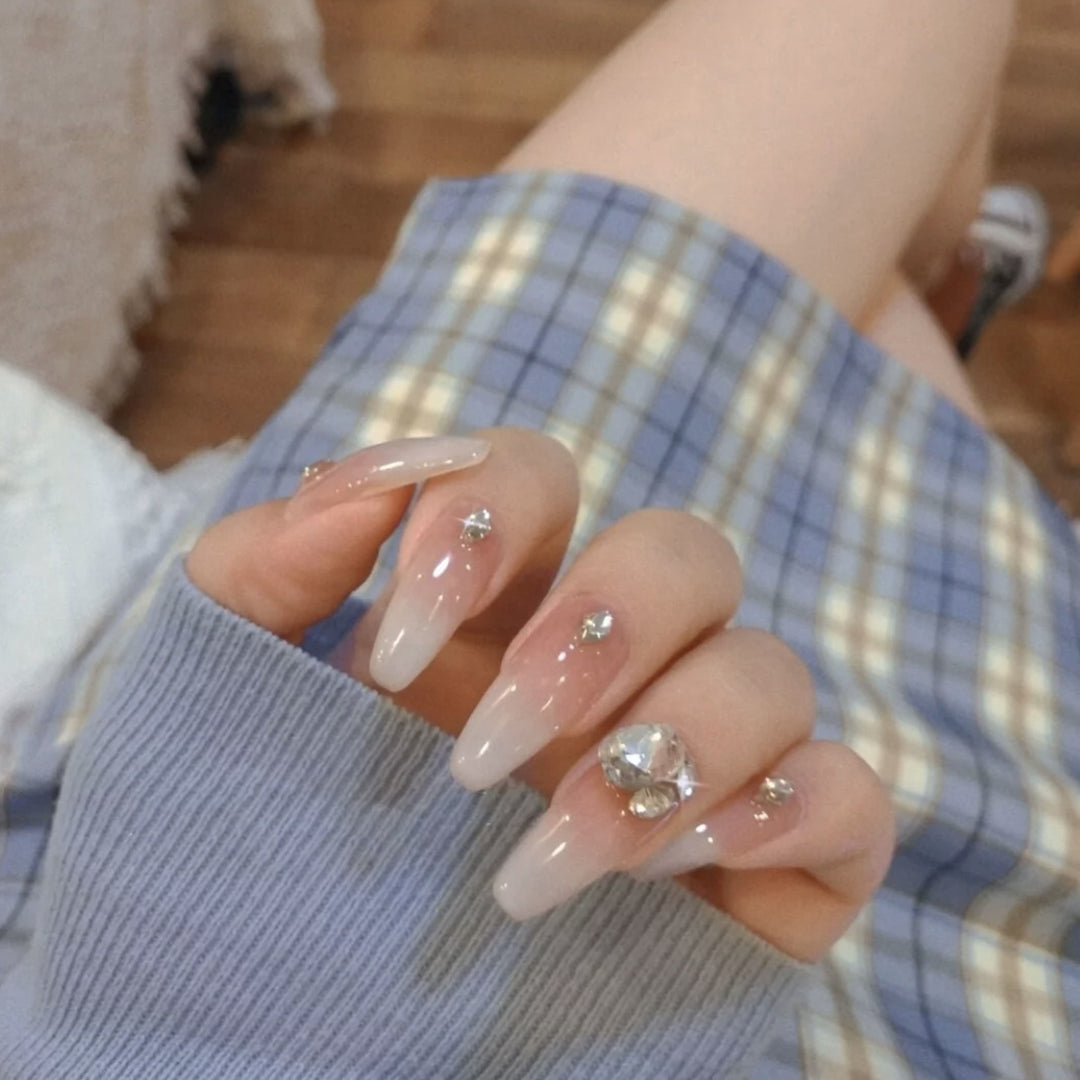 Glittery Elegance Press-On Nail Set Bowlift