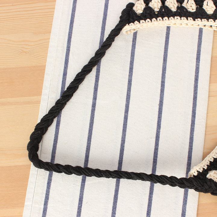 Handbag with artistic macrame design and durable inner bag Bowlift