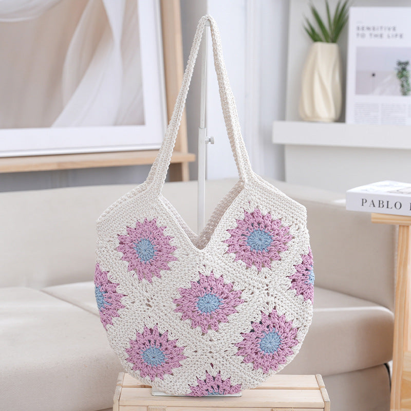 Crochet shopper with floral patterns Bowlift