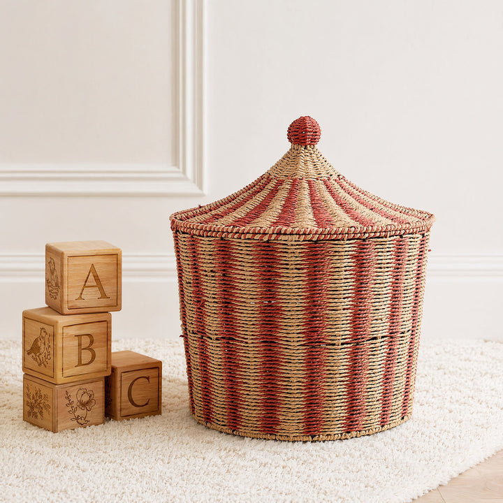 Decorative and practical storage basket Bowlift