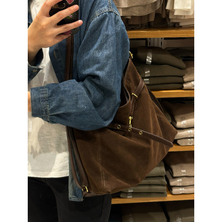 Elegant Suede Shoulder Bag Bowlift