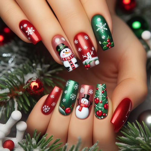 Festive artificial nails with Christmas motifs Bowlift