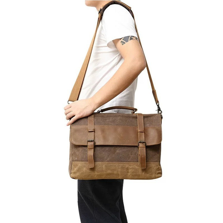Robust briefcase with vintage design Bowlift