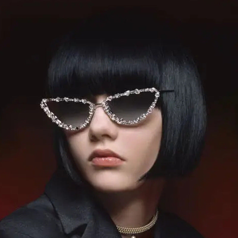 Ladies elegant Cat-Eye sunglasses with glamorous stone setting Bowlift
