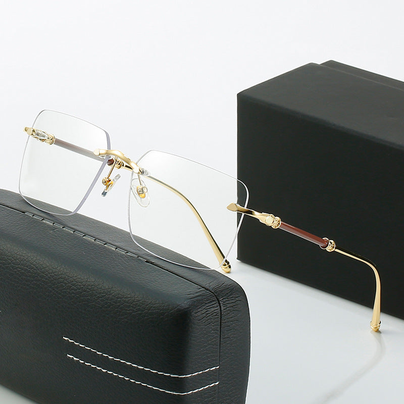 Women's fashionable sunglasses with square frame and luxurious accents Bowlift