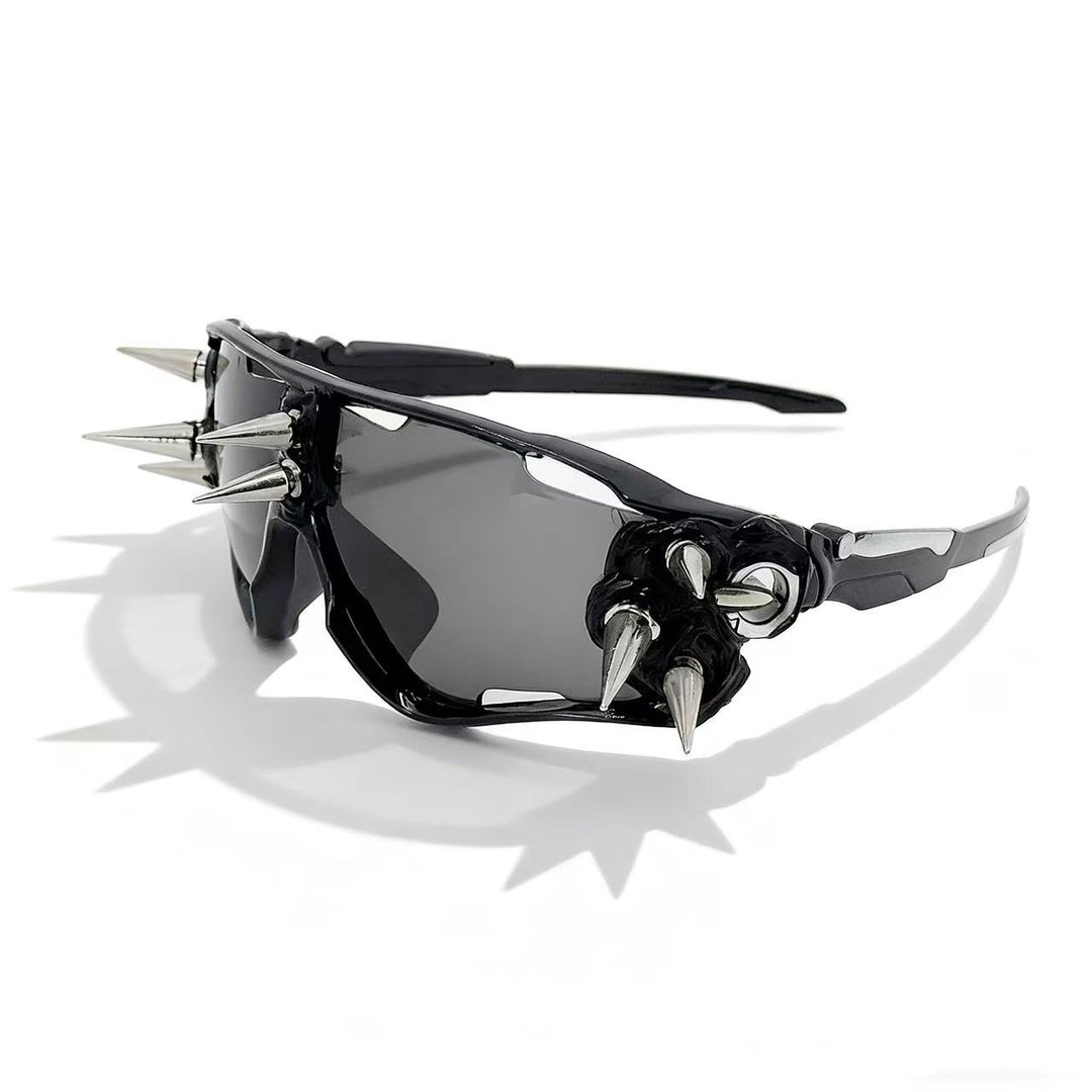 Women's edgy sports sunglasses with sharp accents Bowlift