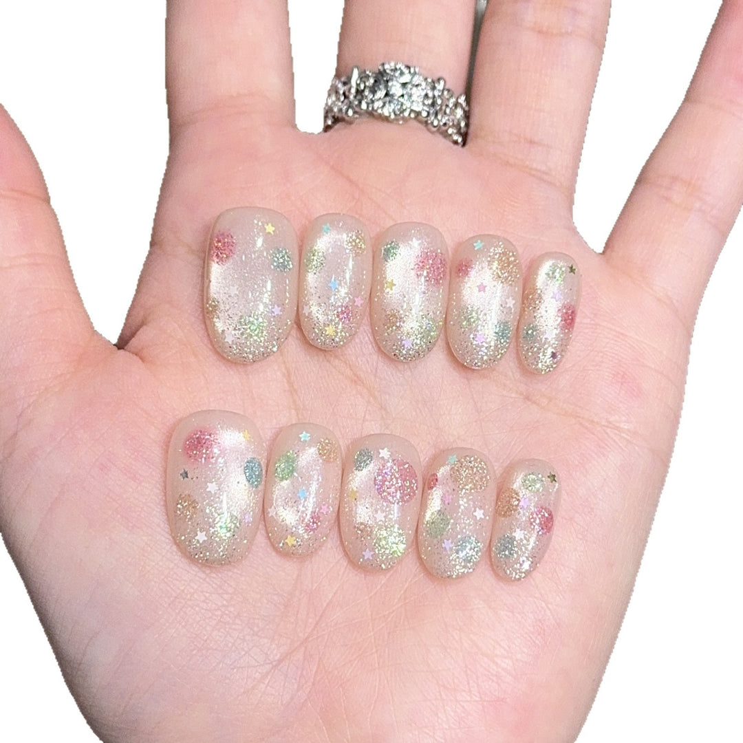 Artificial nails with glamorous accents Bowlift