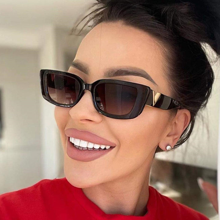 Ladies fashionable sunglasses in clear design Bowlift
