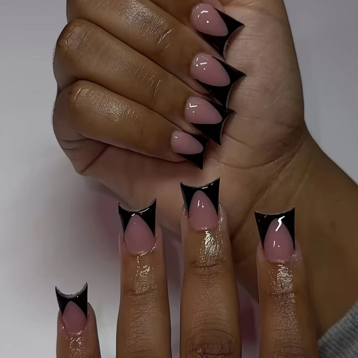 Trendy Stiletto Nail Art Bowlift