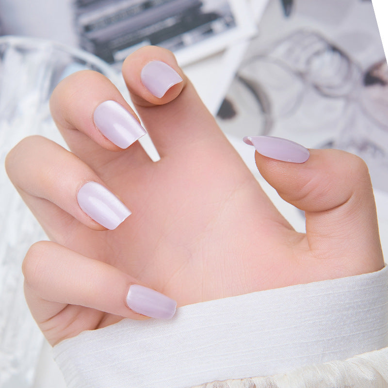 Shaped artificial nails Bowlift