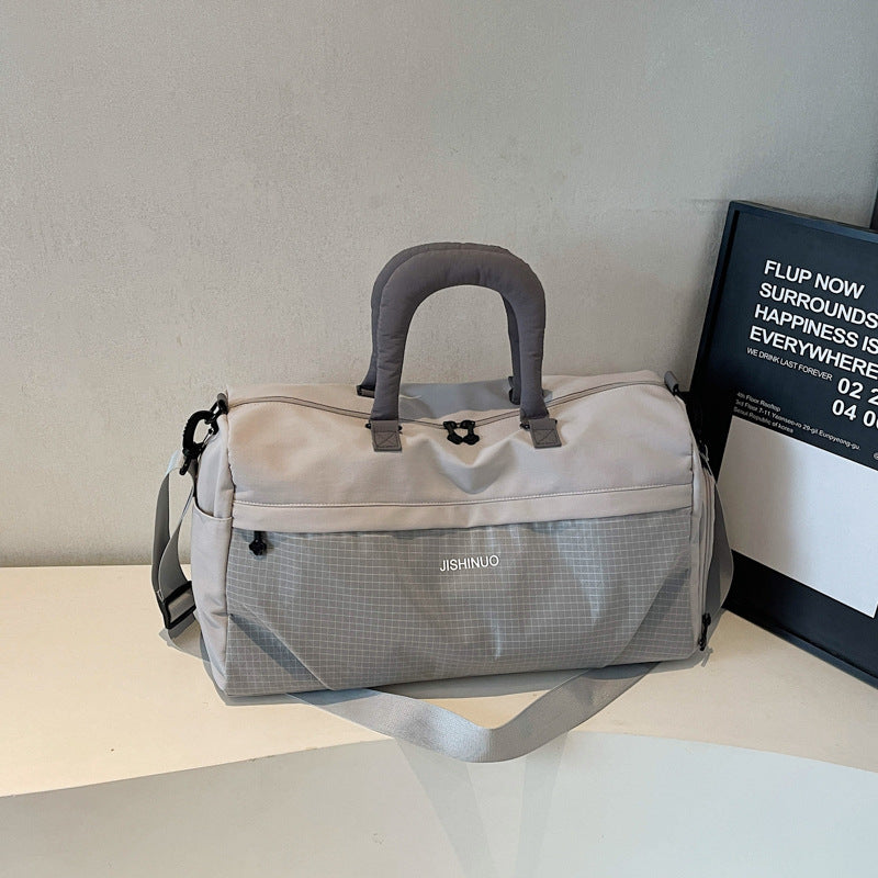 Sporty Leisure Duffel Bag with Ergonomic Handles and Multiple Compartments Bowlift