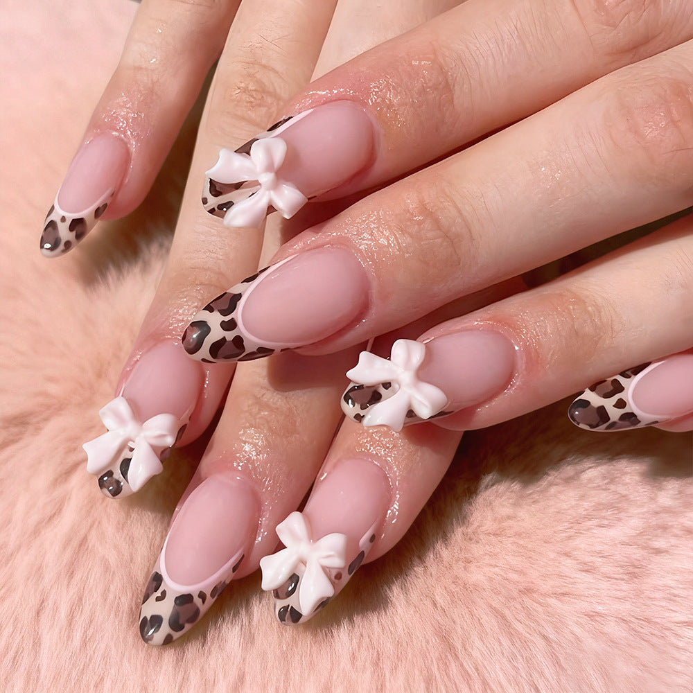 Decorative Press-On Nail Art Bowlift