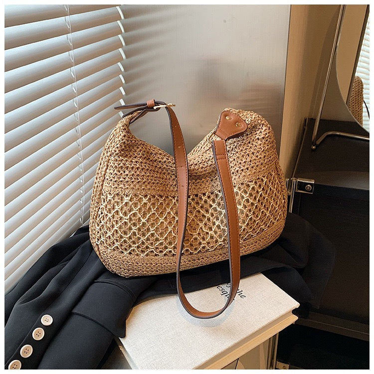 Fashionable Macrame Handbag Bowlift