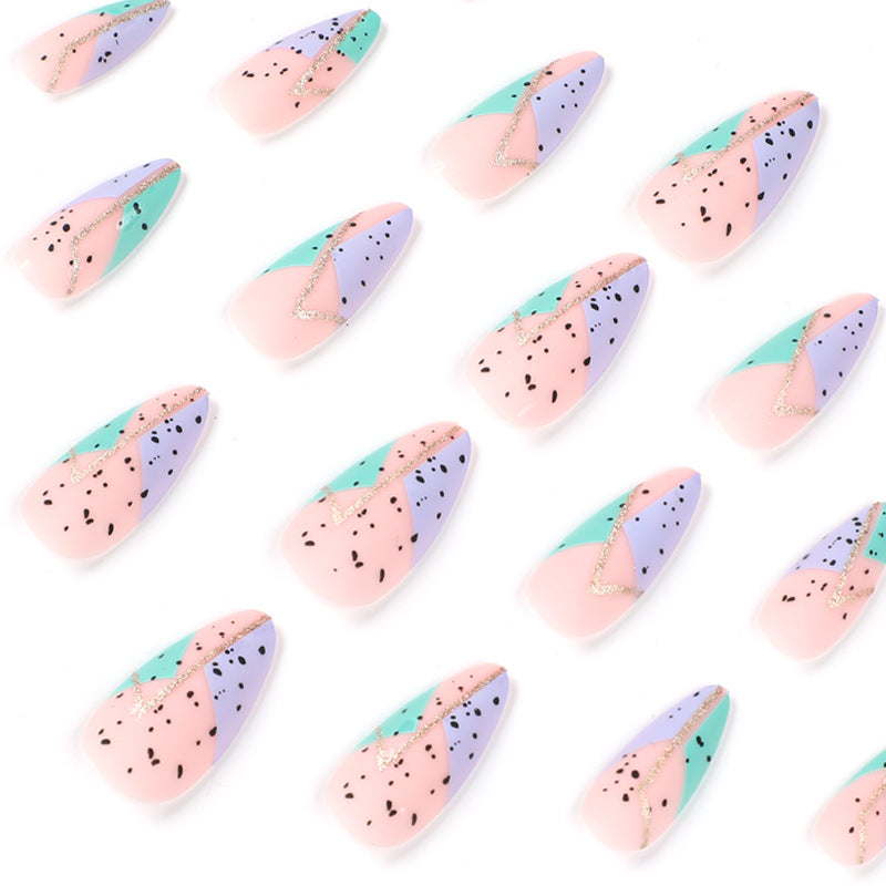 Artificial nail art with unique geometric design Bowlift