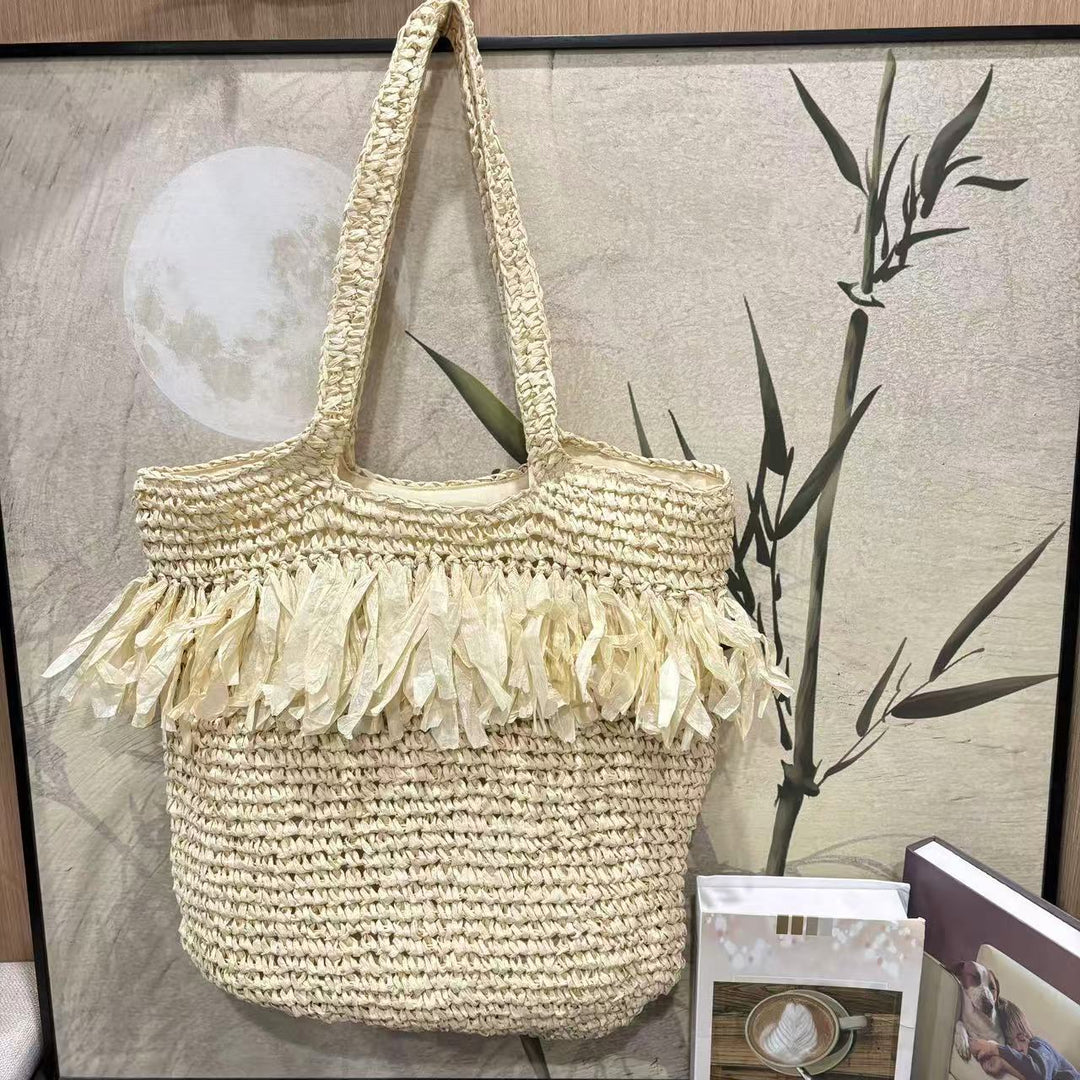 Braided Bag with Fringed Design Bowlift