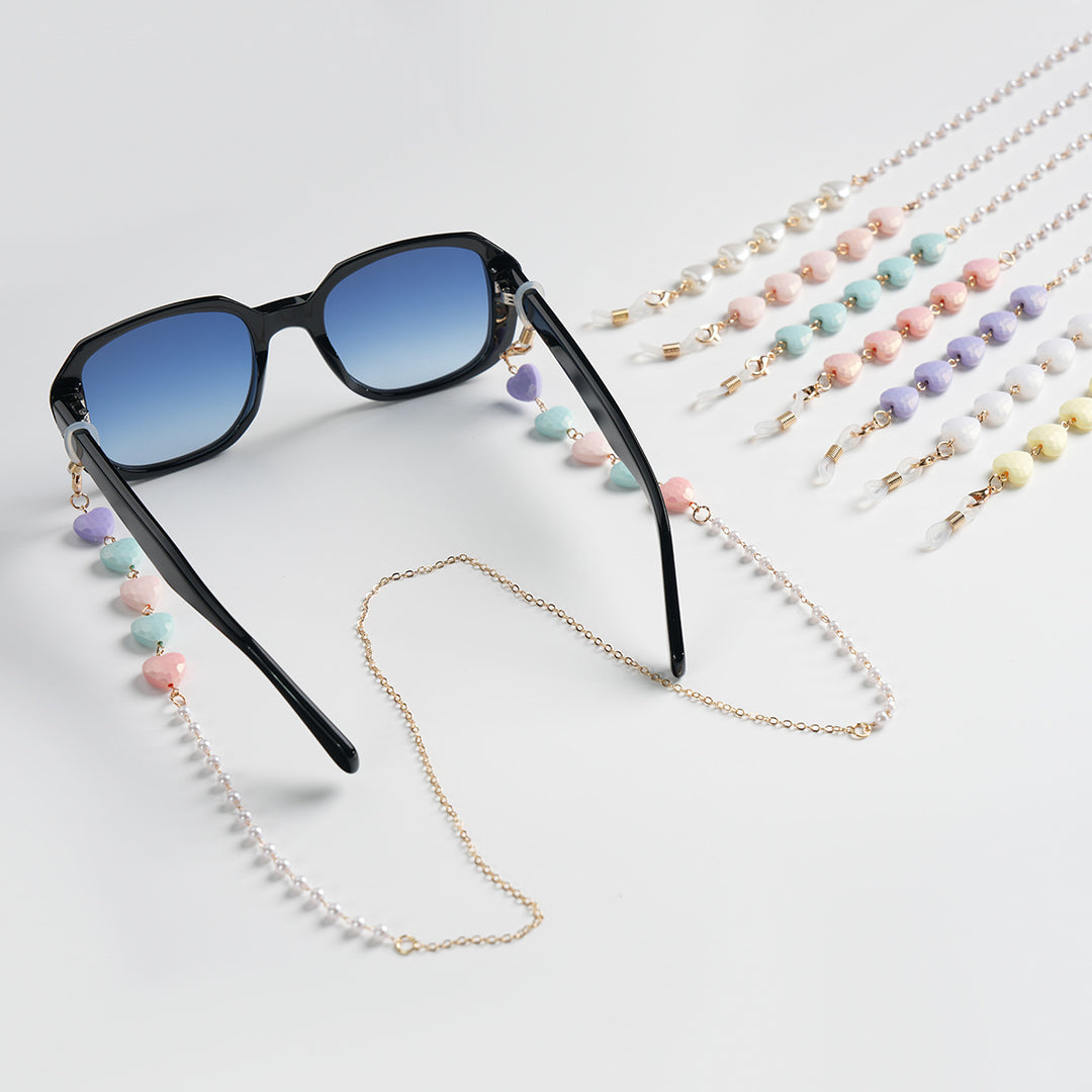 Heart-Shaped Beaded Eyewear Chain Bowlift