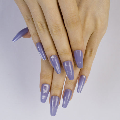 Artificial Nails in Modern Stiletto Design Bowlift