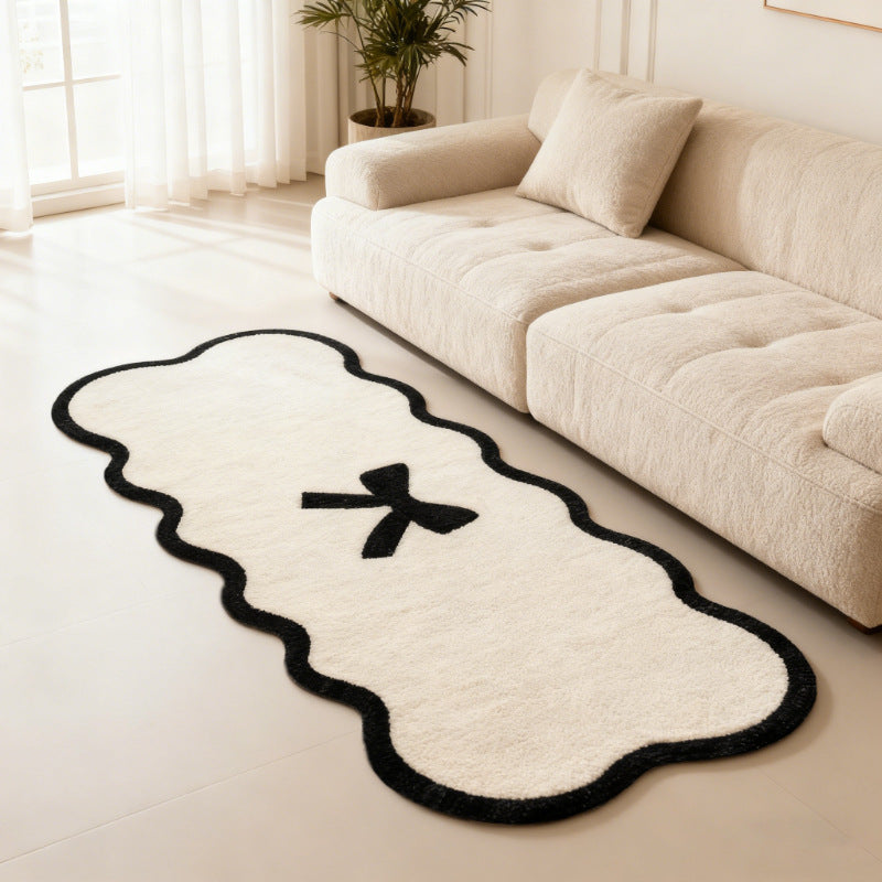 Stylish Scalloped Edged Runner Rug