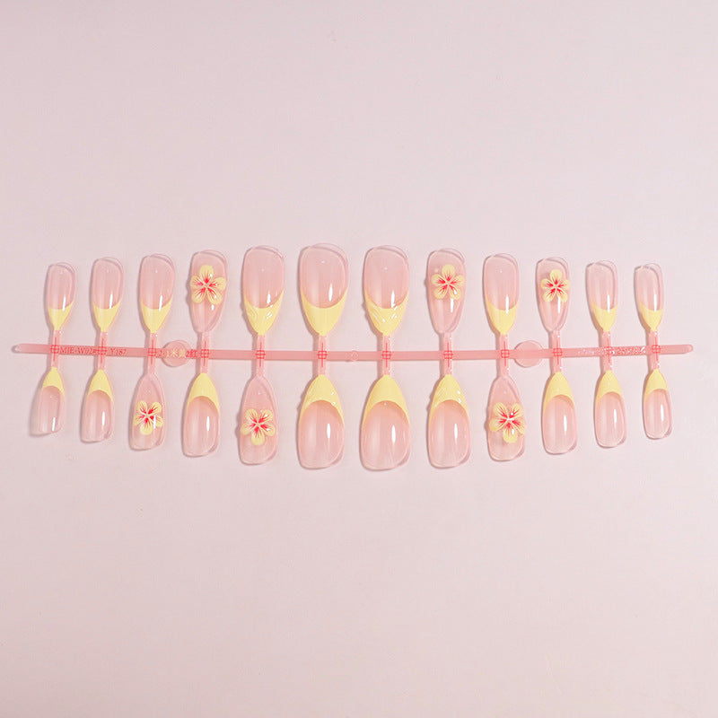 Floral Accent Press-On Nail Set Bowlift