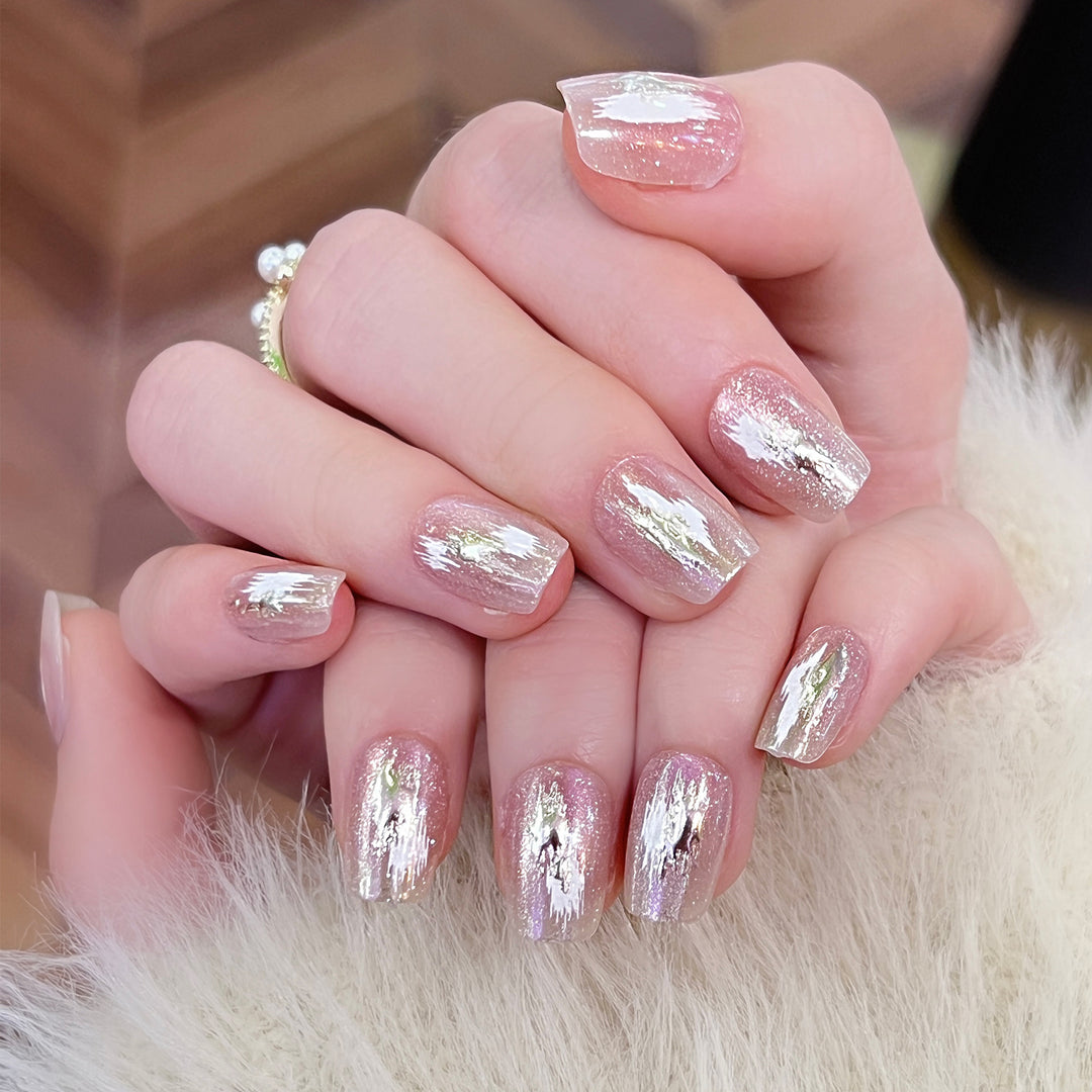 Artificial nail extensions with elegant gold design Bowlift