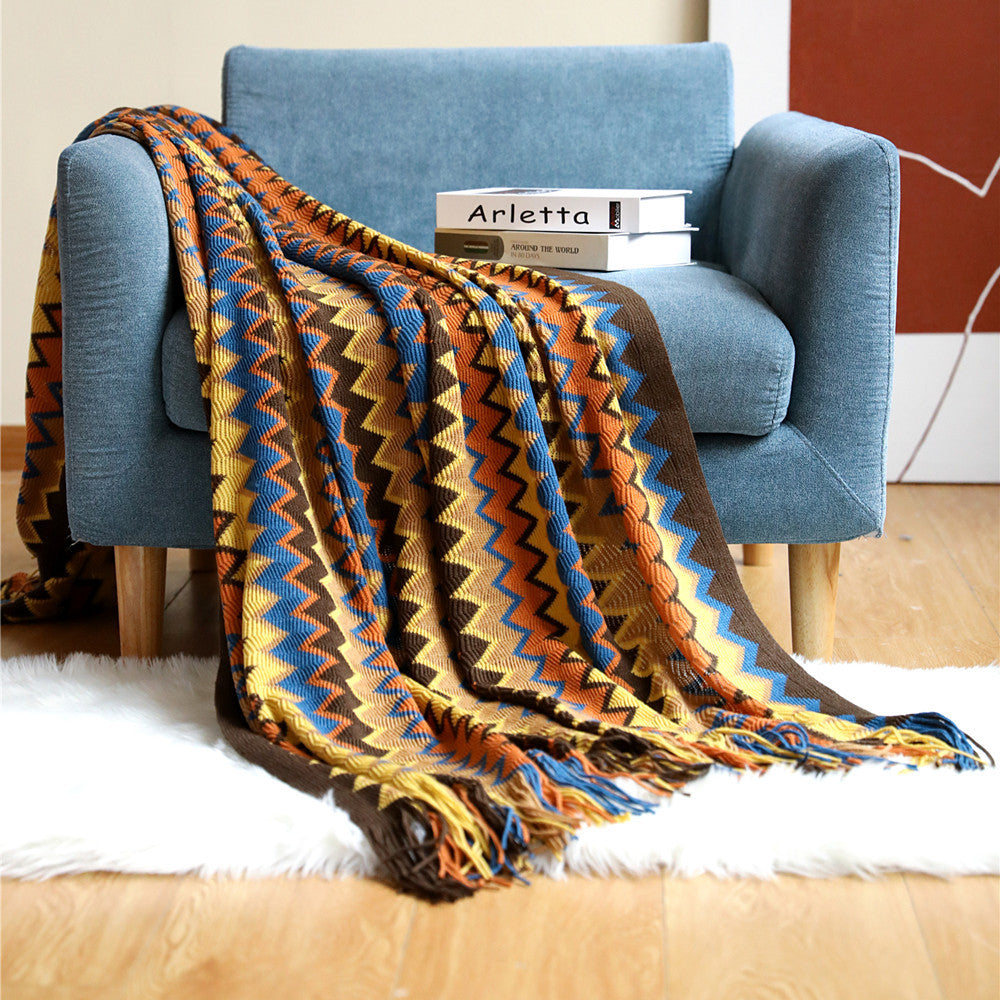 Zigzag Pattern Decorative Throw Blanket