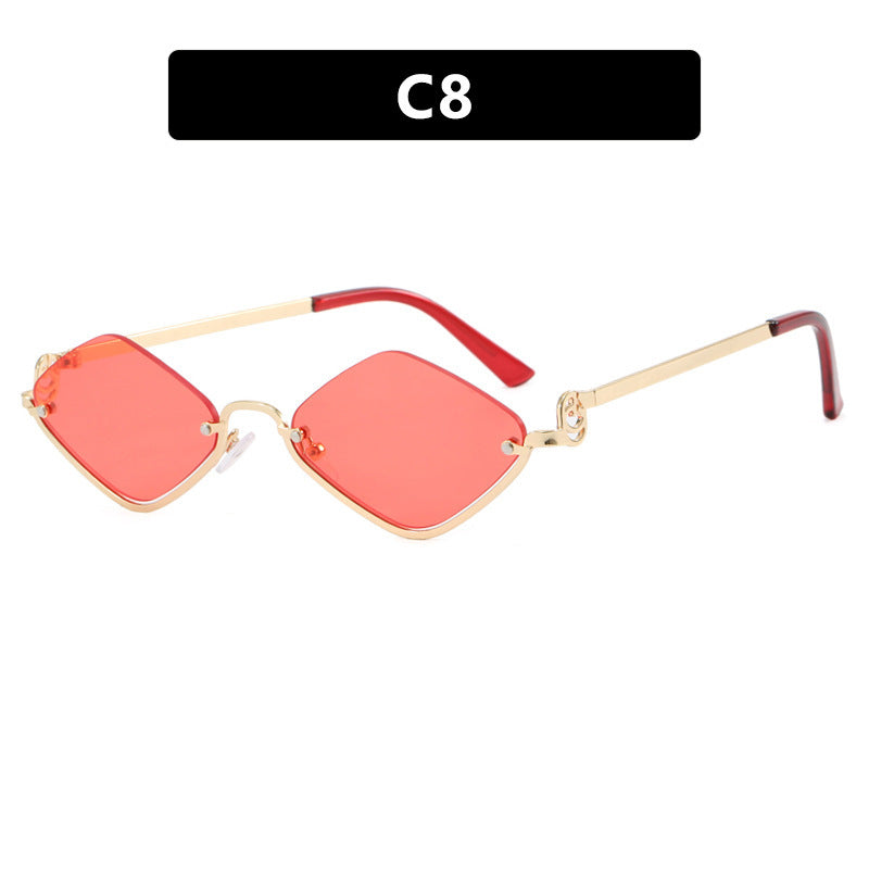 Ladies sunglasses in an elegant, geometric design Bowlift