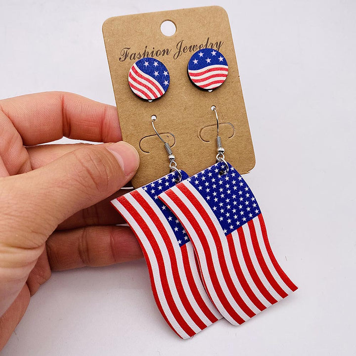 Women's nan lightweight drop earrings made of faux leather with star pattern and matching round ear studs Bowlift