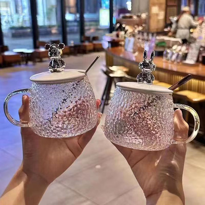 Women's tea cups with decorative lid and spoon Bowlift